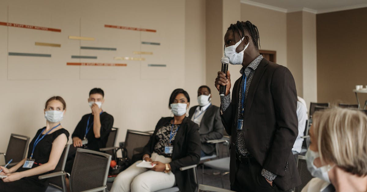 用户在实名账号制度下的社交媒体生活方式变化如何？